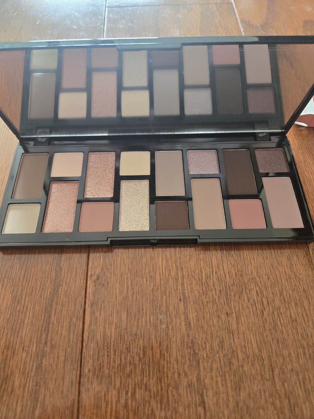 Laura Geller Neutral & Rose Eyeshadow Palette - Champagne, Pink, Brown